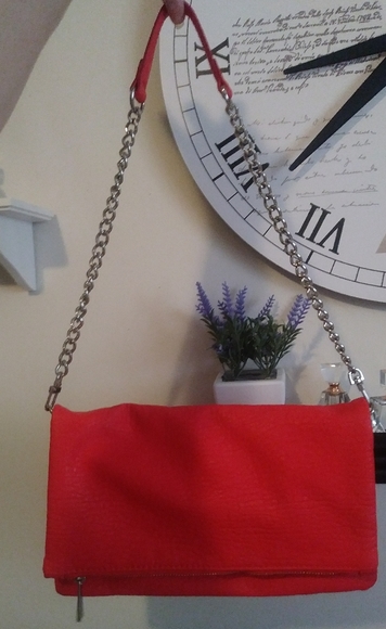 NWOT Express | Flapover Chain Purse - Picture 2 of 6